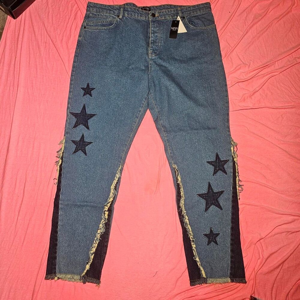 NWT boohoo star rough cutout patch denim jeans